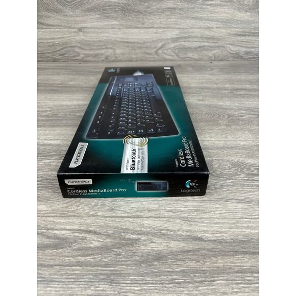 Logitech Playstation 3 Gaming Keyboard Cordless MediaBoard Pro Bluetooth - Picture 6 of 7